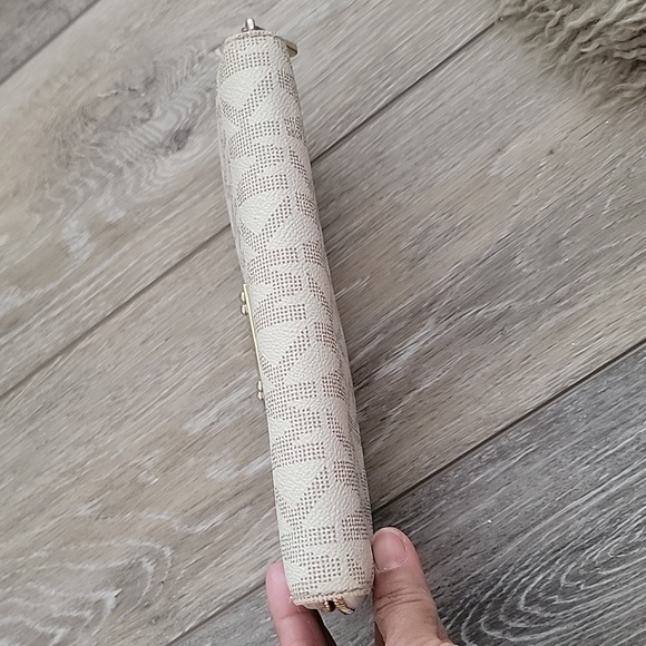 Wallet - Picture 7 of 7